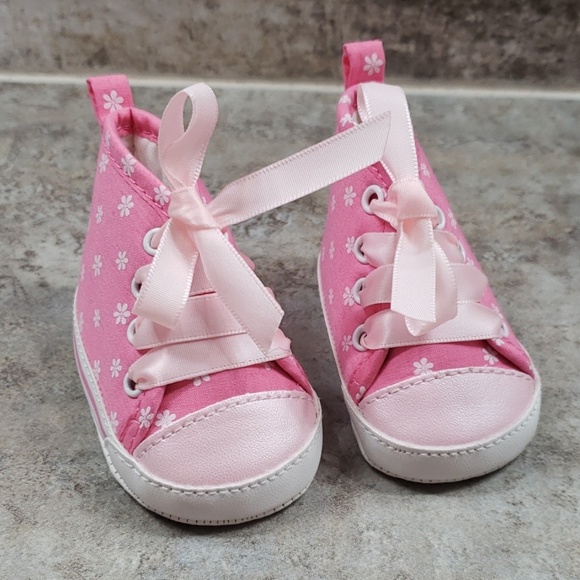 Newborn shoes - Picture 1 of 2